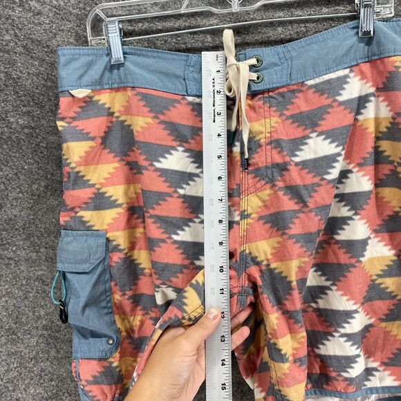 Reef Swim Trunks Shorts Men M Medium Blue Geometric Mid Rise Boardshorts Pull On - Picture 6 of 9